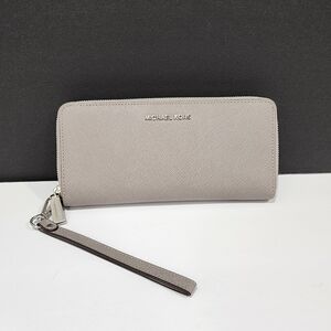 Michael Kors Jet Set Travel Continental Wallet - Pearl Grey